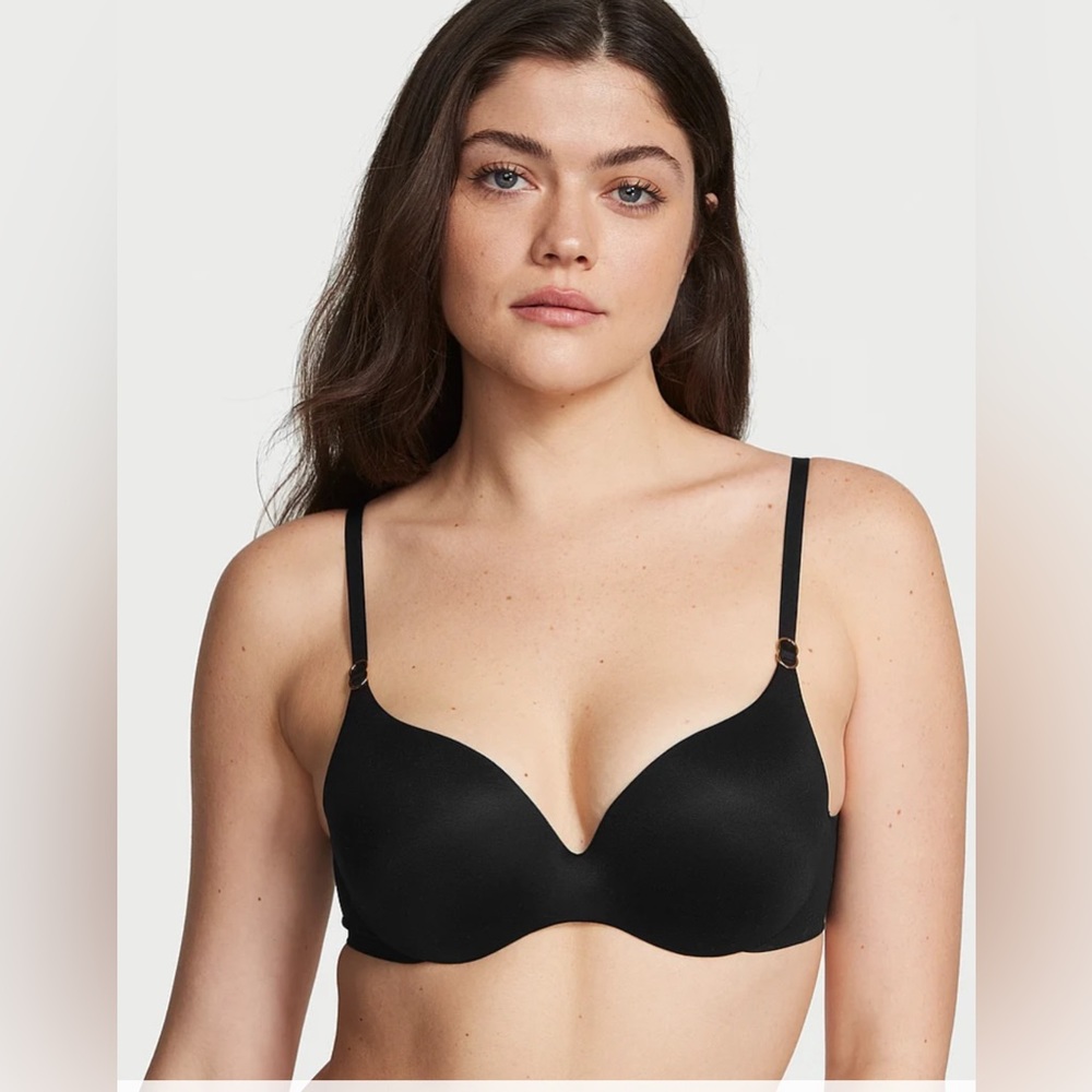 Light Push-Up by Victorias Secret (with tags)